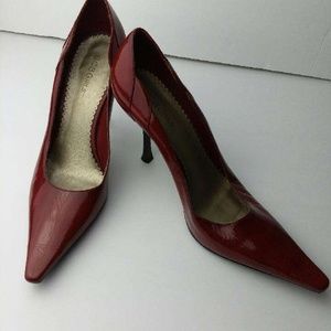 Like New Red  BCBG pumps